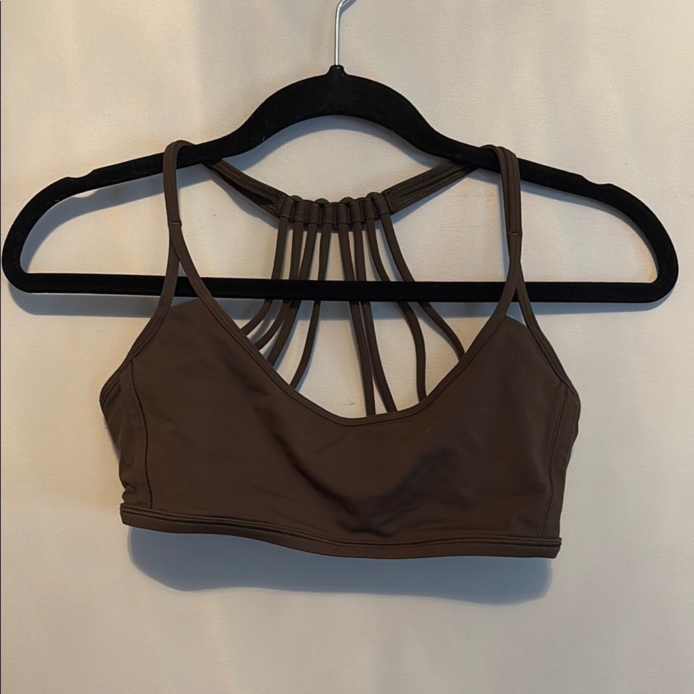 Lululemon free to be sports bra